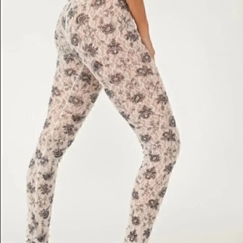 Free People Layered in Lace Legging in Ivory Combo Size S NWT